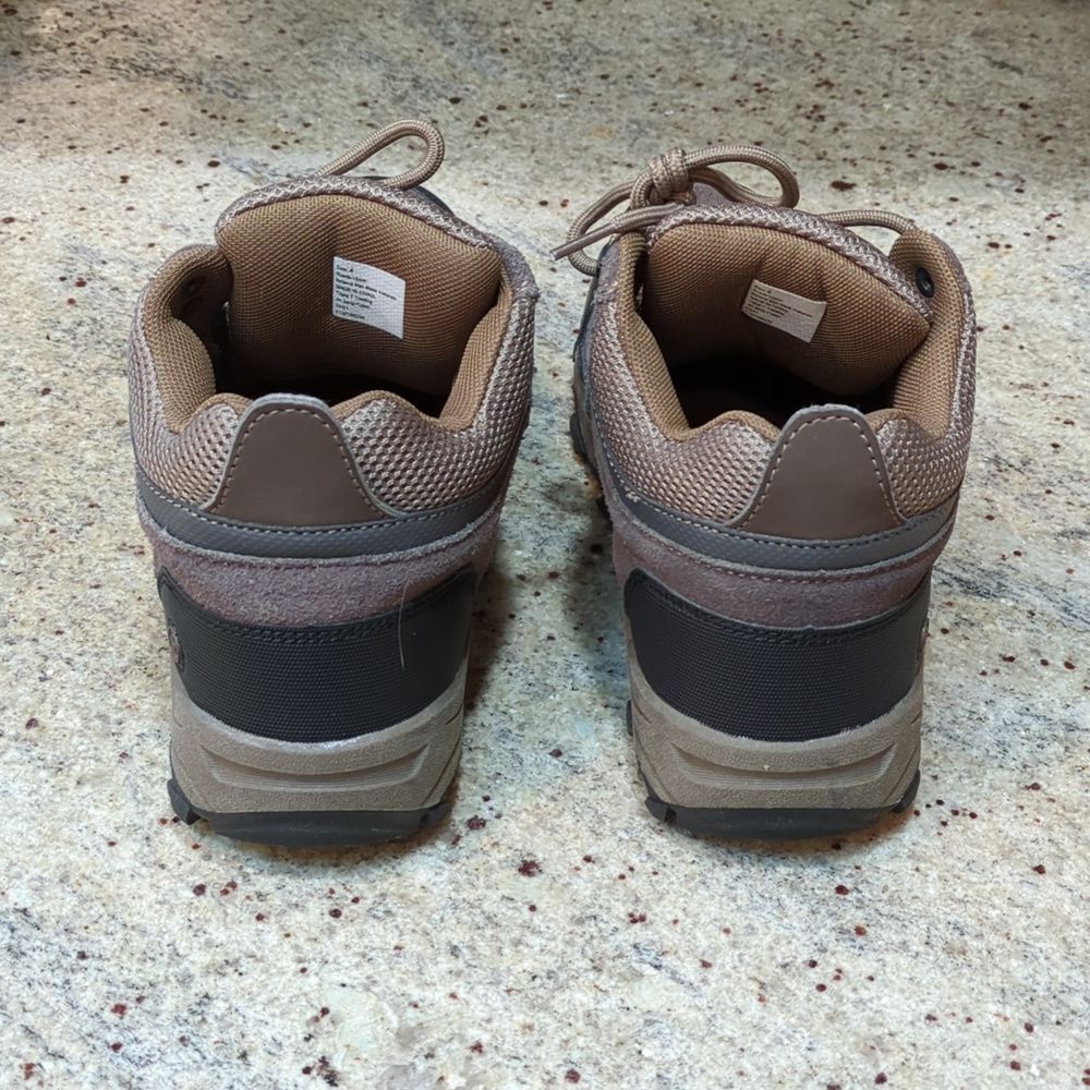 Northside Hiking Shoe- Youth Size 4 - Picture 3 of 7